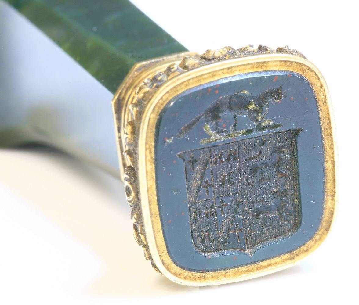 A gold mounted desk seal,with octagonal tapering bloodstone handle and cushion shaped pommel. - Image 2 of 2