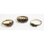 A Victorian 12ct gold garnet and split pearl ring,with five graduated almandine garnets with split