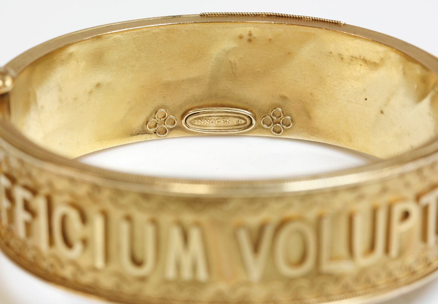 An Italian cased Archaeological Revival gold bangle, c.1870,attributed to Leopoldo Innocenti.  A - Image 4 of 5