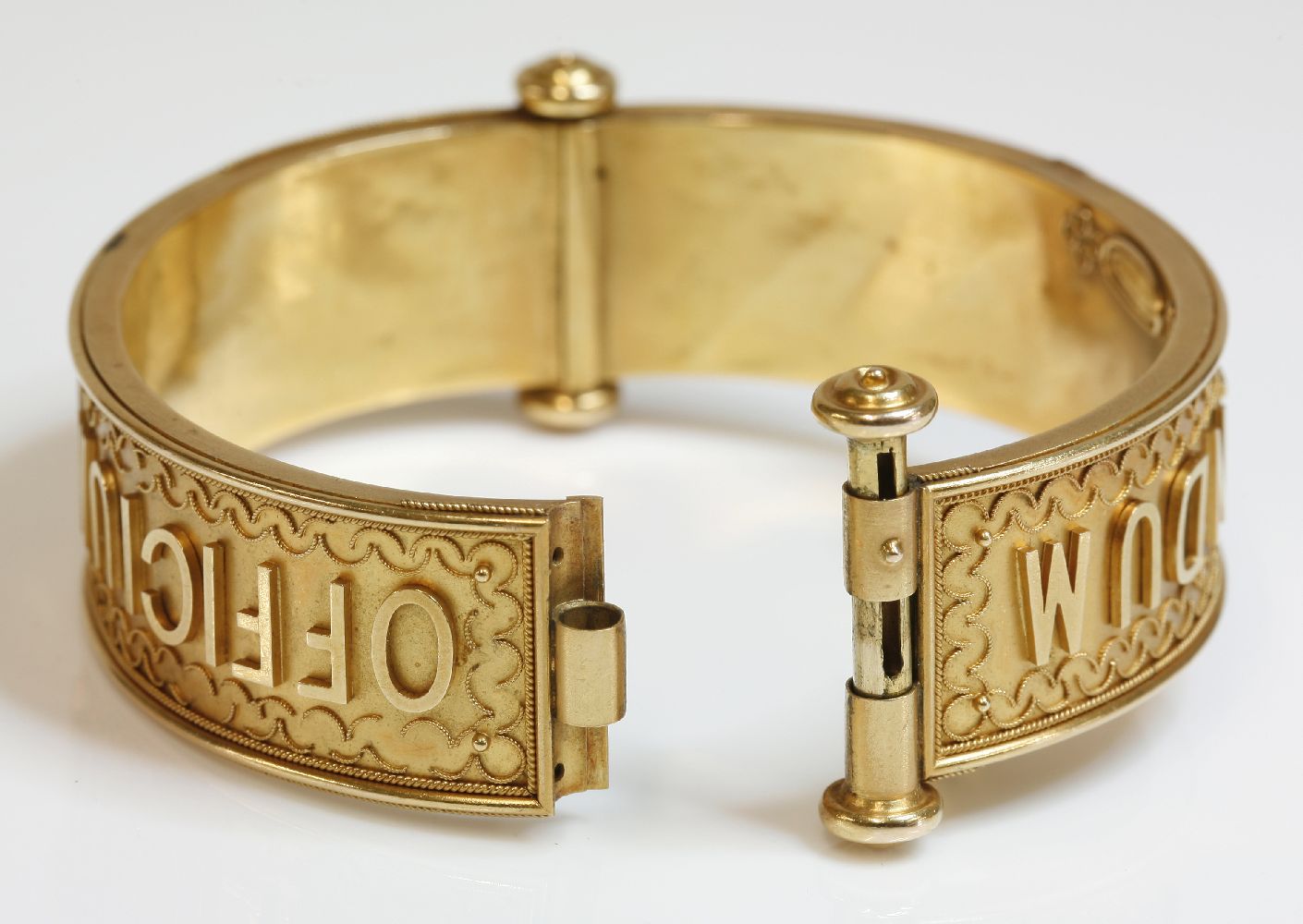 An Italian cased Archaeological Revival gold bangle, c.1870,attributed to Leopoldo Innocenti.  A - Image 3 of 5