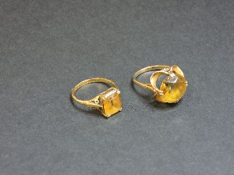 Two 9ct gold single stone citrine rings