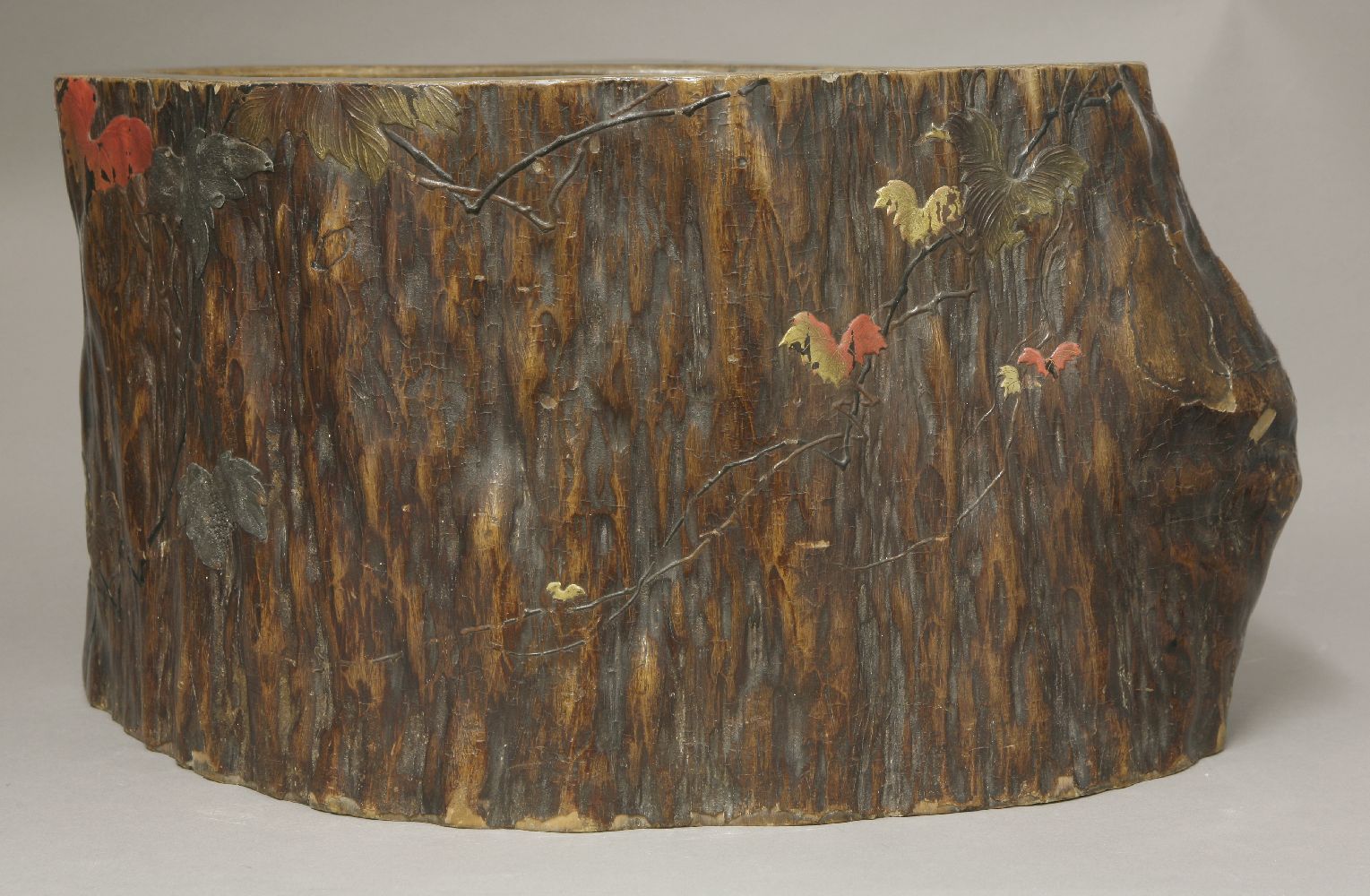 A lacquered wood Hibachi,Meiji period, decorated with leaves and branches in relief in gilt, red and - Image 3 of 6