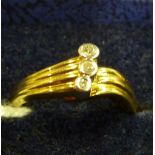 A ladies 18 carat yellow gold Ring set w