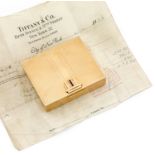 TIFFANY & Co ANNEE 1946ETUI A CIGARETTESde forme rectangulaire en or jaune 14K godronné. Le