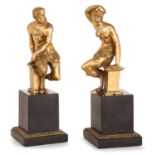 ÉCOLE FRANÇAISE du XIXe SIÈCLE Satyre et satyresse Paire de statuettes en bronze doré. Socles en