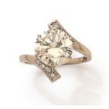 BAGUE DIAMANT SOLITAIRE Elle est ornée d'un diamant taille brillant en châton à griffes. Monture