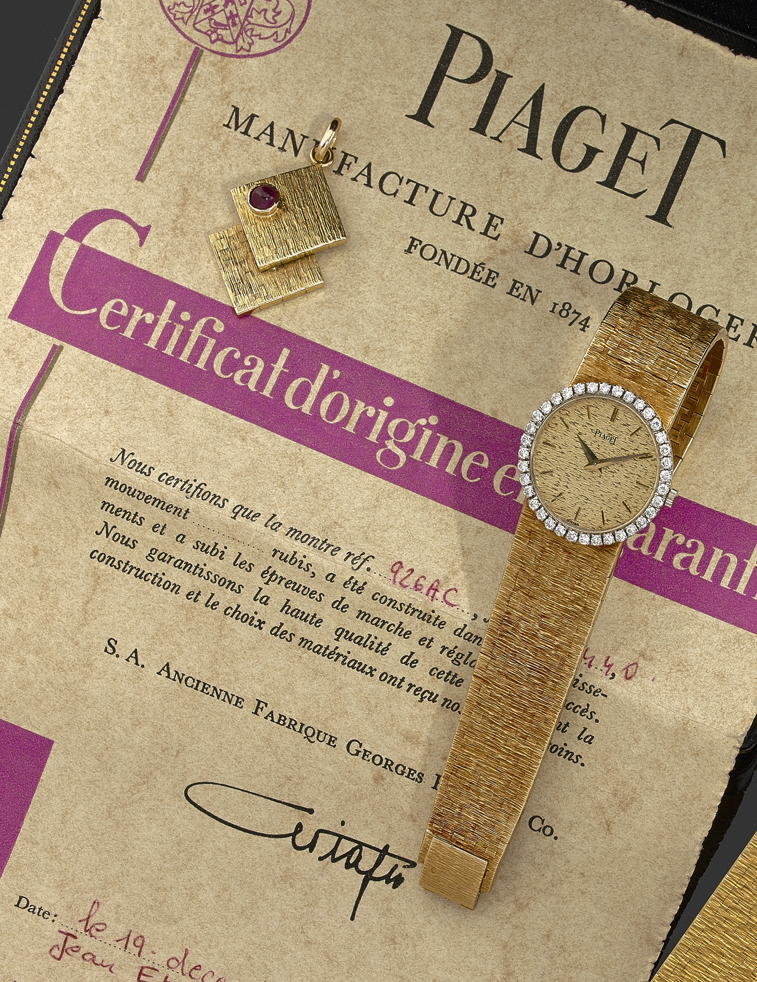 PIAGETVENDUE EN DÉCEMBRE 1964Montre bracelet de dame extra-plate en or jaune avec boîtier rond et