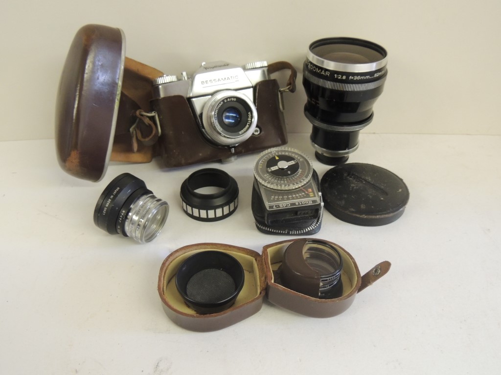 A Voigtlander Bessamatic camera with f2.8 50mm lens with Synchro Compur-x shutter, in brown
