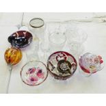 SELECTION OF ART & PLAIN GLASS INCLUDING BOWLS, PAPERWEIGHTS ETC