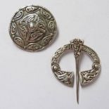 IONA SILVER TARGE BROOCH MARKED IMC SILVER CELTIC STYLE BROOCH MARKED RA
