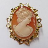 9CT GOLD MOUNTED SHELL CAMEO BROOCH
