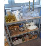 SELECTION OF VARIOUS PORCELAIN, GLASS, BRASS, ETC. INCLUDING VASES, PAIR OF BRASS TABLE LAMPS,