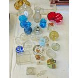 SELECTION OF GLASS INCLUDING PAPERWEIGHTS, VASES, BOWLS, ETC.