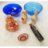 COLOURED GLASS SCENT BOTTLE WITH GILT DECORATION TOGETHER WITH TWO BLUE GLASS BOWLS ETC