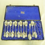 SET OF TWELVE SILVER TEASPOONS AND A PAIR OF TONGS, SHEFFIELD 1901