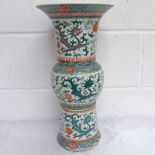 19TH CENTURY CHINESE FAMILLE VERTE VASE DECORATED WITH DRAGONS & FLOWERS - 45CM TALL