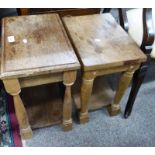 PAIR OF SMALL OAK TABLES WITH TURNED SUPPORTS