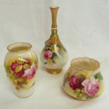 3 ROYAL WORCESTER VASES DECORATED WITH ROSES, TALLEST 16CM TALL