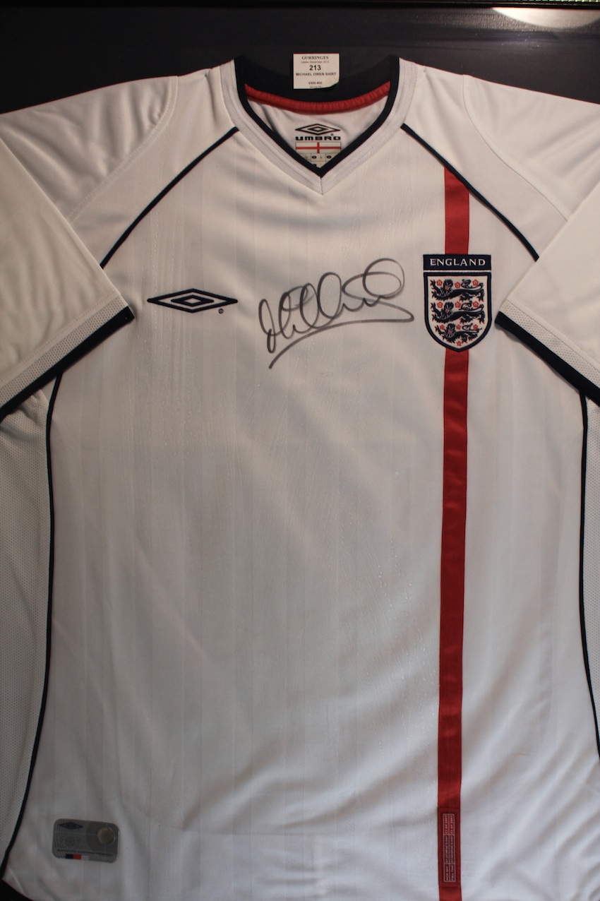 Michael Owen Signed England Shirt. An official 2001 England shirt signed in black pen by Michael - Image 2 of 2