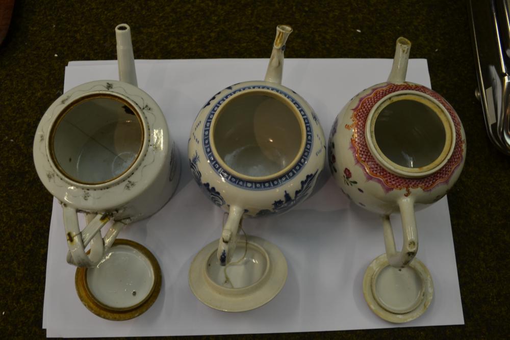 An 18th century Chinese porcelain teapot and cover with famille rose decoration, a similar blue - Image 2 of 6