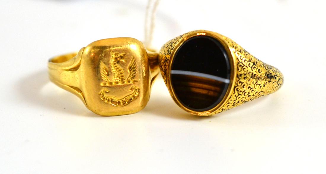 An 18ct gold sardonyx ring and a crested signet ring for the Babington family
