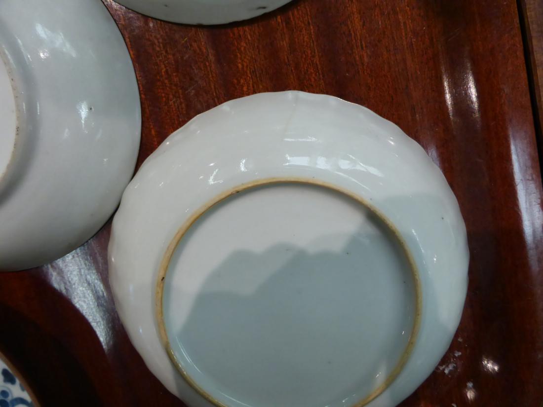 Five 18th century blue and white saucers, an 18th century tea bowl and an 18th century Chinese - Image 6 of 14