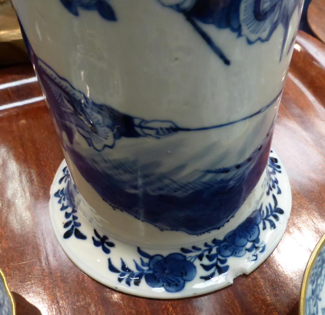 Five 18th century blue and white saucers, an 18th century tea bowl and an 18th century Chinese - Image 13 of 14