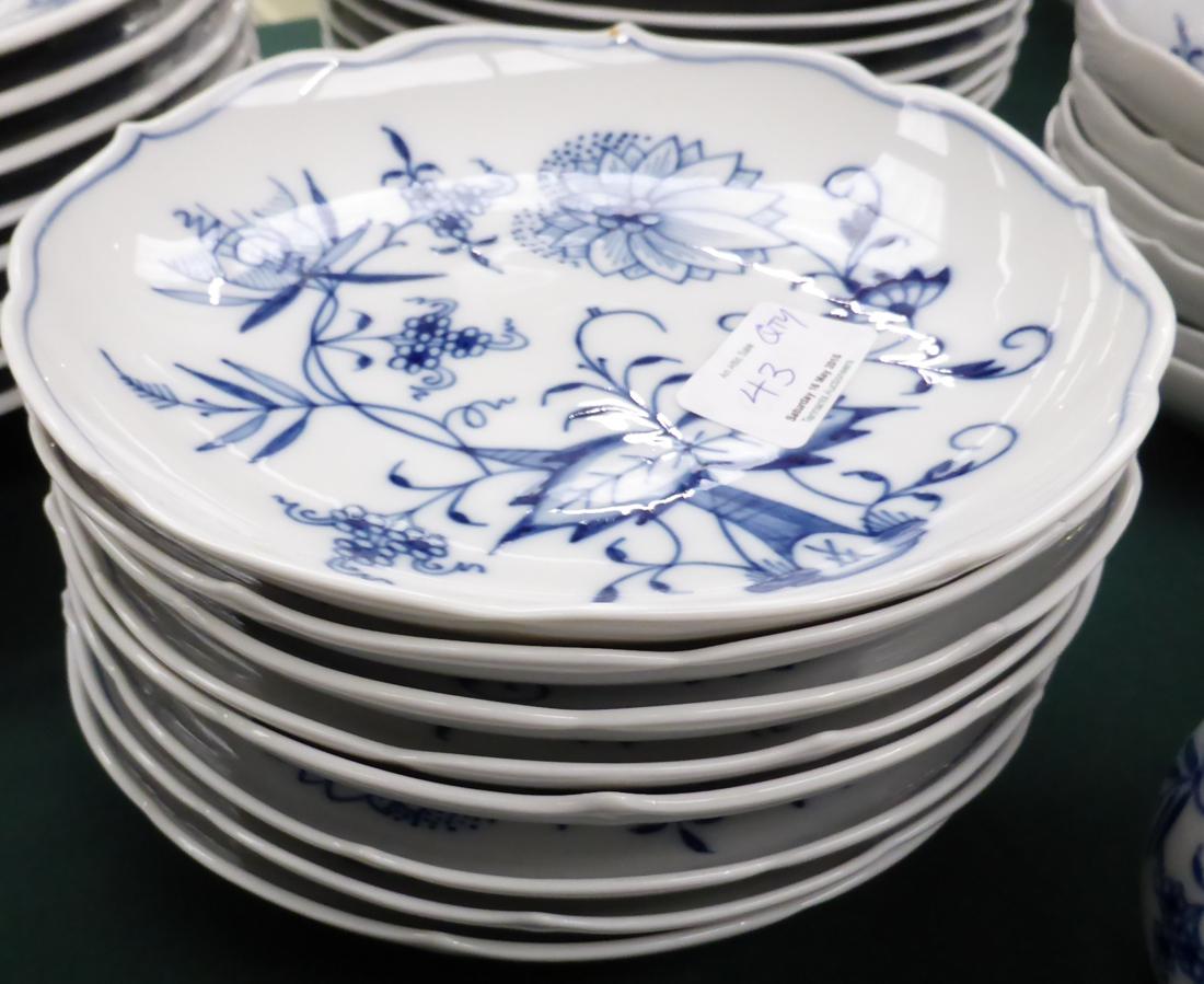 A Meissen Porcelain Onion Pattern Part Dinner Service, comprising seven écuelles and eight stands, - Image 20 of 29