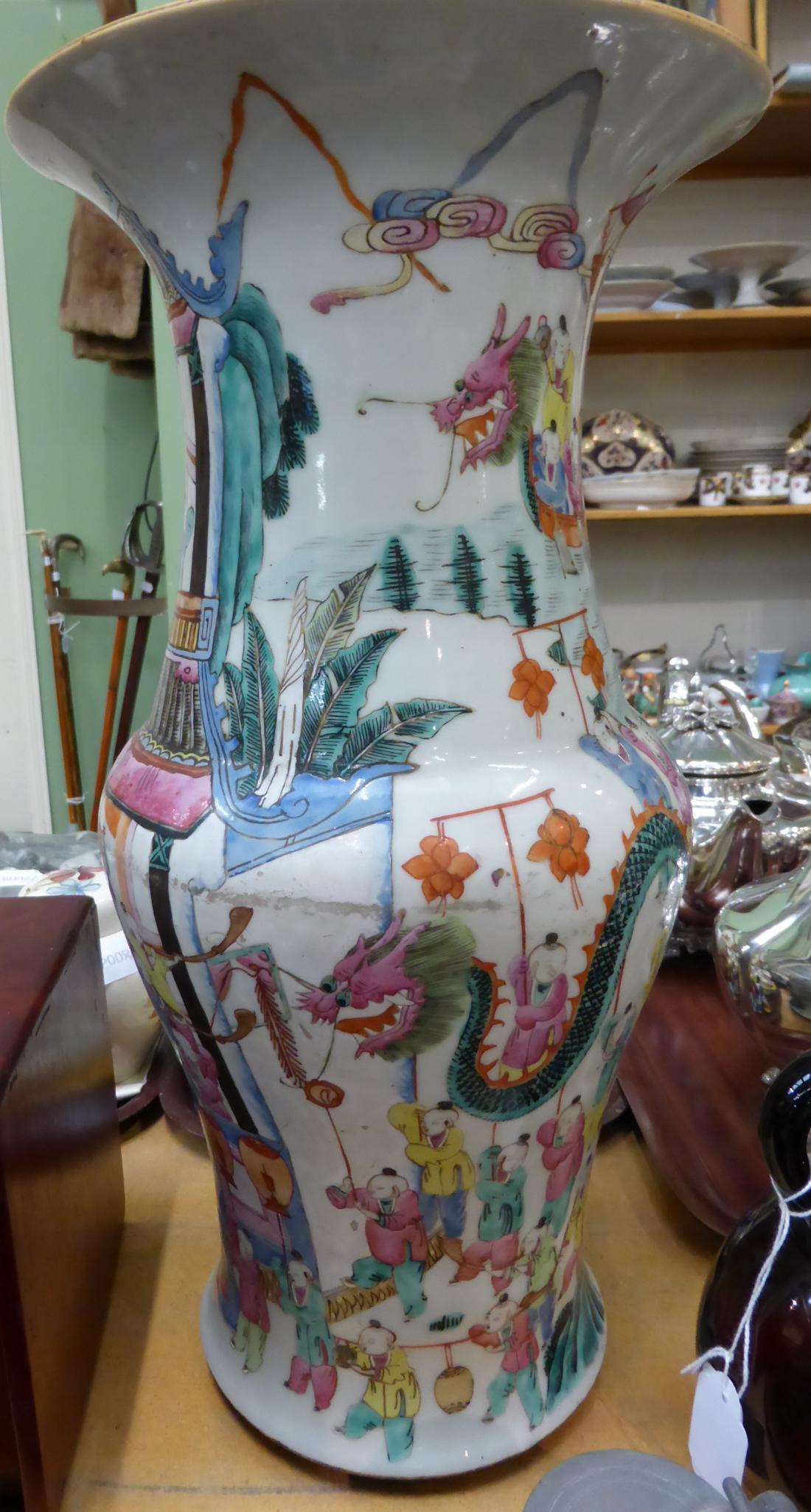 A 19th century famille rose flared vase - Image 5 of 7