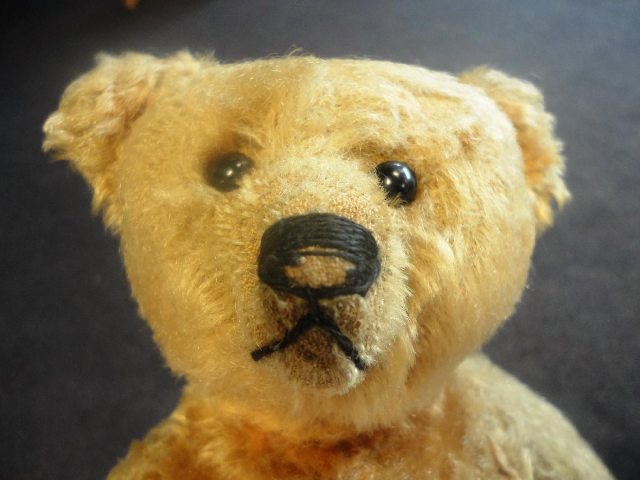 Early 20th Century Steiff Teddy Bear, with button to right ear, black boot button eyes, stitched - Image 3 of 9