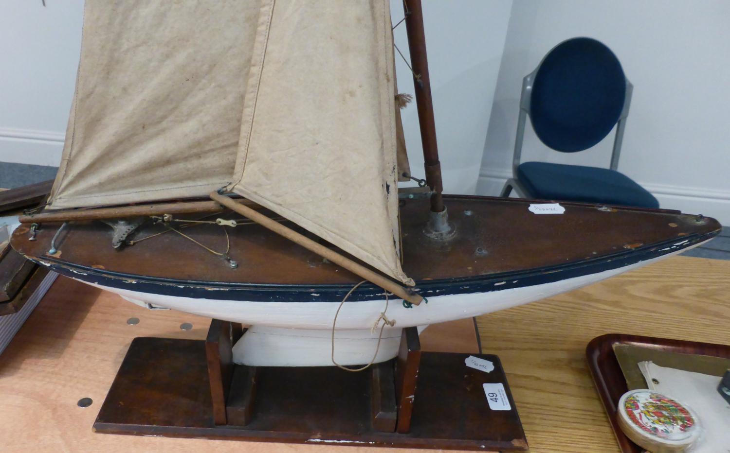 John Alexander (Preston) Pond Yacht with wooden hull and nicely patinated deck, twin sails on single - Image 2 of 4