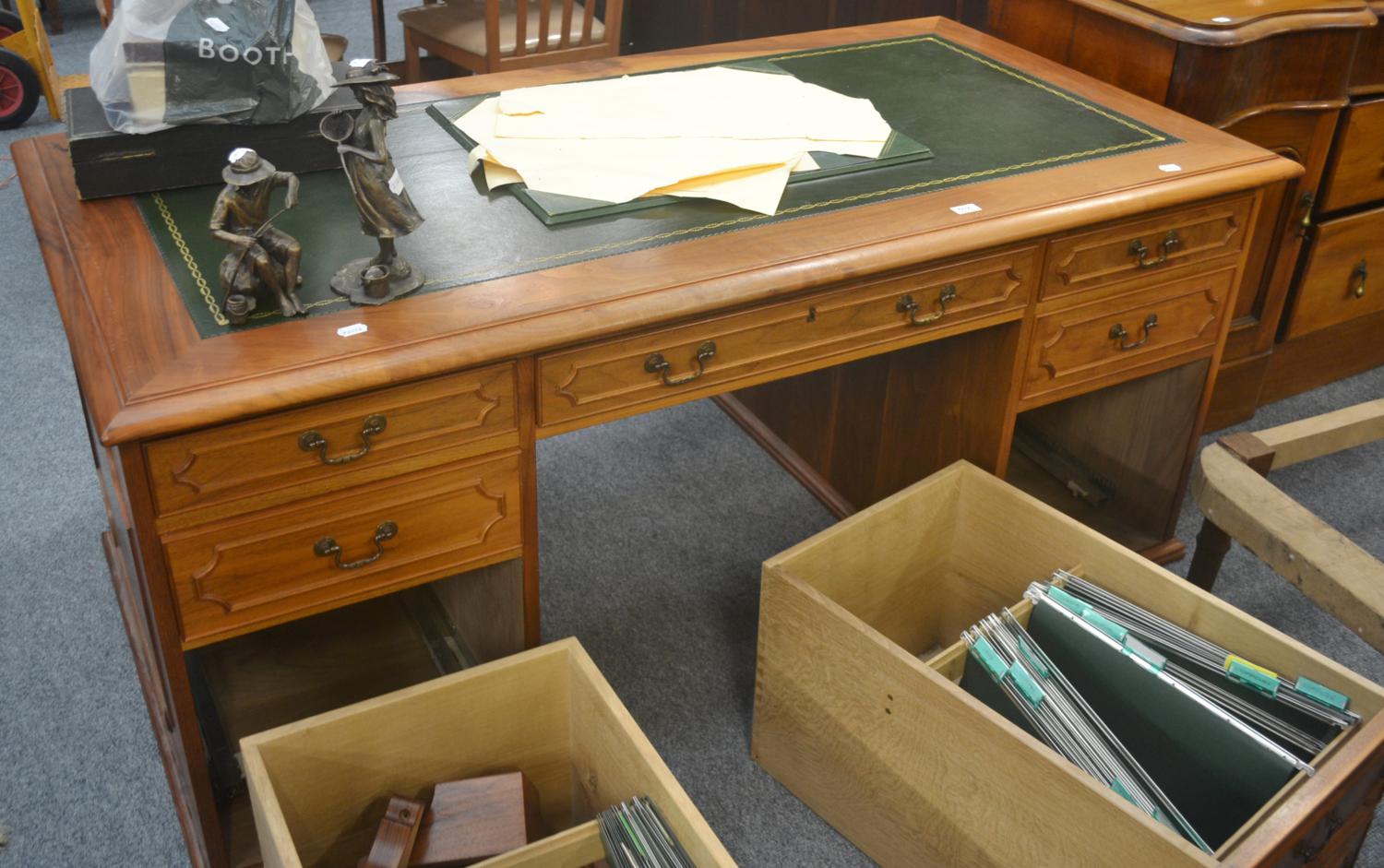 Modern American walnut pedestal desk, made by David Hunter of Bentham