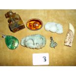 Box containing amber, jade etc Oriental items