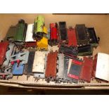 Model Railways - A quantity of Hornby ti