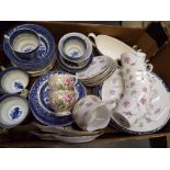 A quantity of ceramic table ware to incl