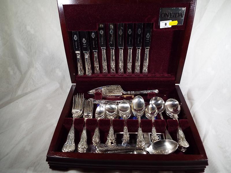 An Odeida cased canteen of cutlery, 6 place setting