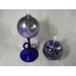 Art Glass - A matched pair of iris decen