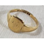 A hallmarked 9ct gold ring approximate w