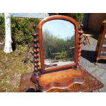 A mahogany vanity mirror with barley twist supports, 58cm (h)