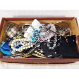 A good mixed lot of modern costume jewellery