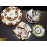 A mixed lot of ceramic table ware to include Royal Albert Old Country Roses, Tuscan and other (qty)