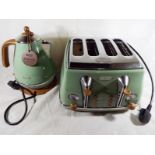 Ex-Display - a Delonghi vintage Icona four slice toaster with matching kettle in sage green