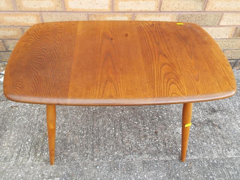 An Ercol side table, 45 cm x 72 cm x 45 cm