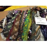 Vintage Clothing - A large collection of gentleman's ties.