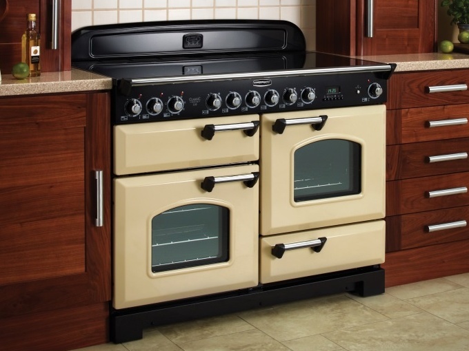 A Rangemaster 110, in cream, 91cm (h) x 110cm (w) x 65cm (d)