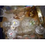 A good mixed lot of glass ware
