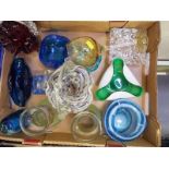 A mixed lot of mid 20th century glass ware