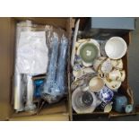 A mixed lot of ceramics and a clothes drier (unused) (2)