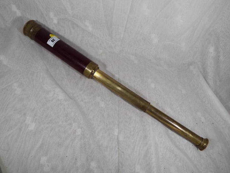 A late 19th / early 20th century brass and mahogany telescope, - Image 2 of 7