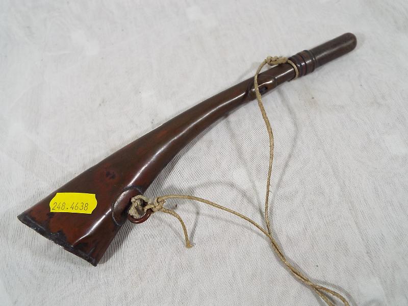 A late 19th / early 20th century brass and mahogany telescope, - Image 4 of 7